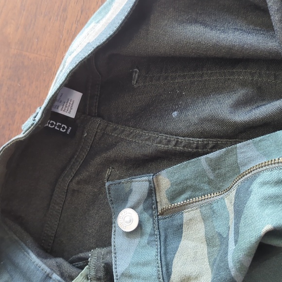 H&M Camouflage Pants (size 10) - Picture 6 of 6